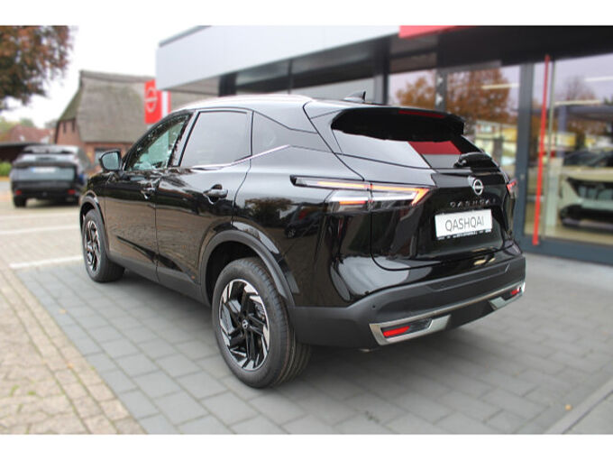 Nissan Qashqai 1.3 DIG-T N-Connecta Winter