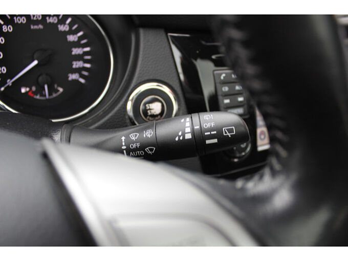 Nissan Qashqai 1.6 dCi 360&deg; AHK Dachreling Panoramadach 360