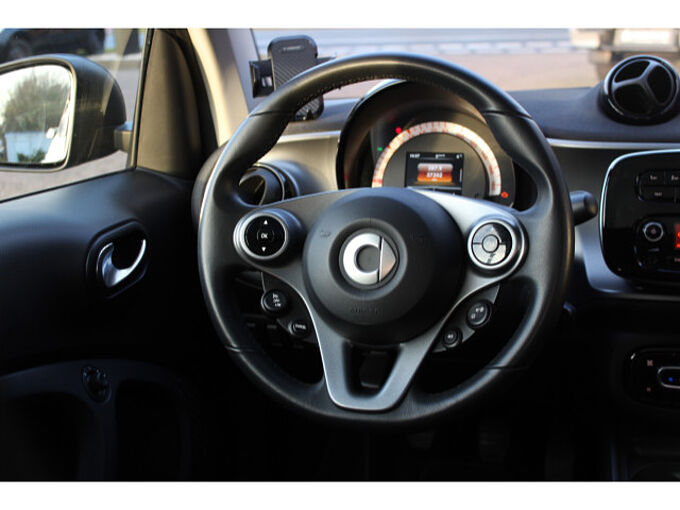 Smart ForTwo coupe 1.0 passion Klimaautomatik Panorama 