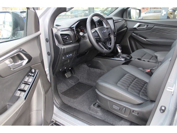 Isuzu D-Max 4x4 Double Cab V-CROSS Automatik 