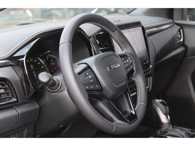 Isuzu D-Max 4x4 Double Cab V-CROSS Automatik 