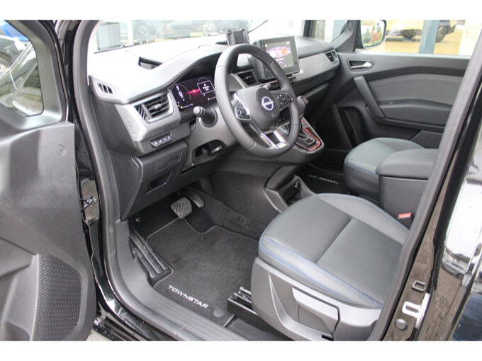 Nissan Townstar Kombi L1 1.3 DIG-T 130 Tekna Automatik 