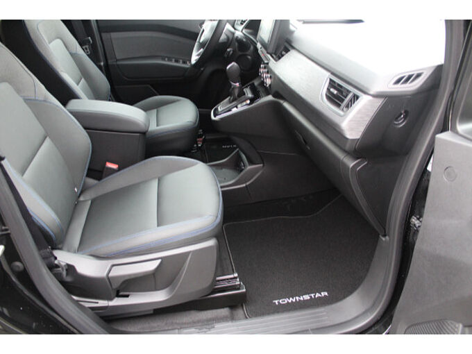 Nissan Townstar Kombi L1 1.3 DIG-T 130 Tekna Automatik 