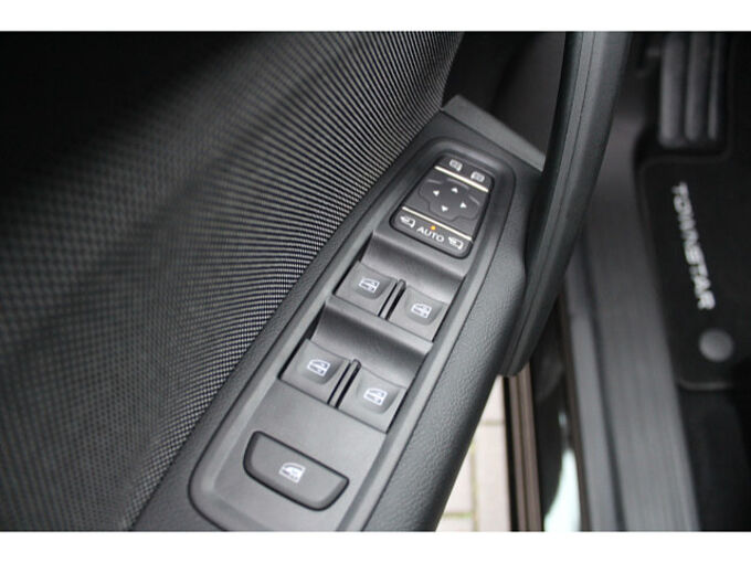 Nissan Townstar Kombi L1 1.3 DIG-T 130 Tekna Automatik 