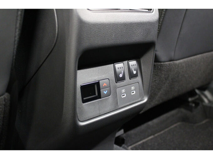 Nissan X-Trail 1,5 VC-T e-4orce Tekna Bose Glasdach 