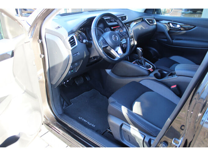 Nissan Qashqai 1.3 DIG-T N-Connecta AT Winter PGD 