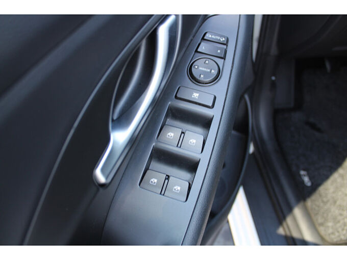 Hyundai i30 5t&uuml;rig 1.0 T-GDI Intro Navi Klimaautomatik 