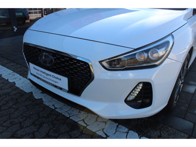 Hyundai i30 5t&uuml;rig 1.0 T-GDI Intro Navi Klimaautomatik 