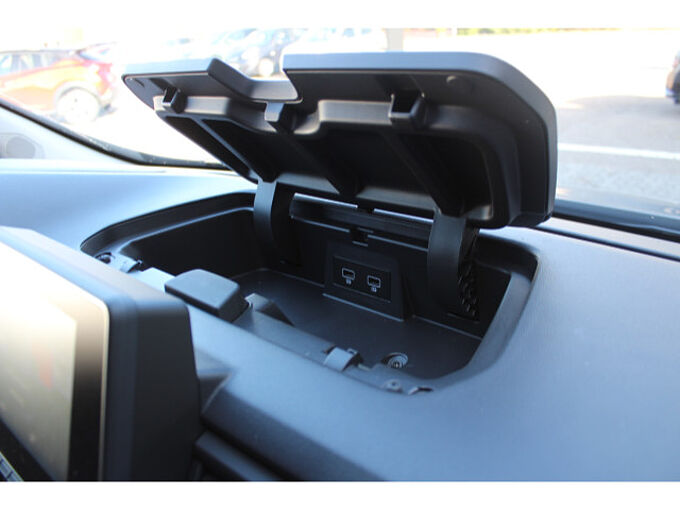 Nissan Primastar L1H1 Kombi 2.0dCi Tekna AT Navi Design