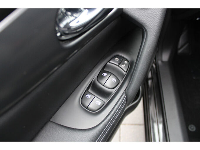Nissan Qashqai 1.3 DIG-T N-Connecta Navi Sitzheizung 
