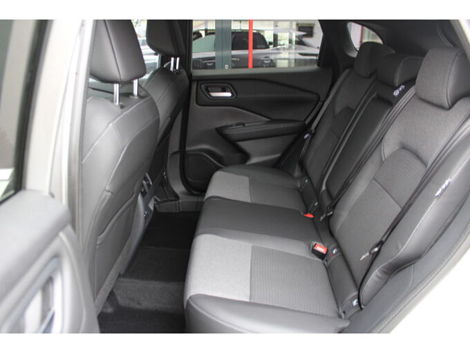 Nissan Qashqai 1.3 DIG-T N-Connecta Winter 