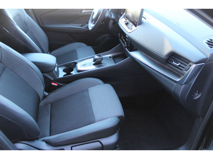 Nissan Qashqai 1.3 DIG-T N-Connecta Winter 