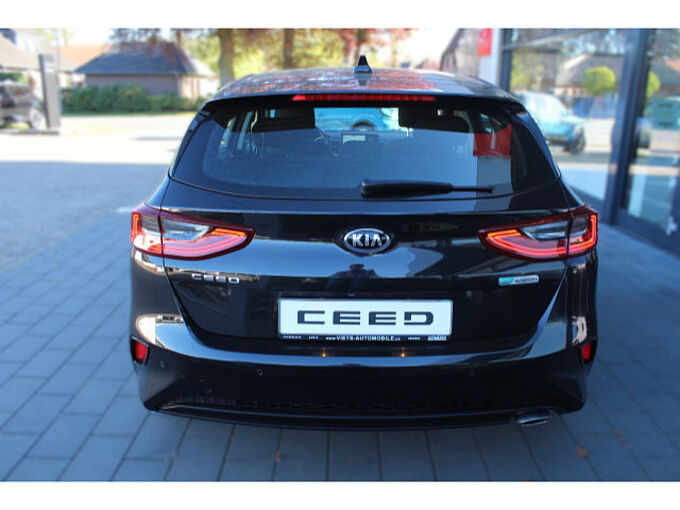 Kia CEED 1.6 CRDi Vision AT Navi Komfort cee'd
