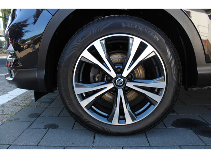 Nissan Qashqai 1.3 DIG-T N-Connecta Navi PGD Winter FAP N-Way