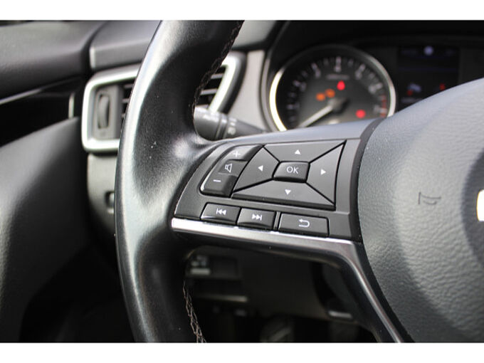 Nissan Qashqai 1.3 DIG-T ZAMA Navi Panoramaglasdach 