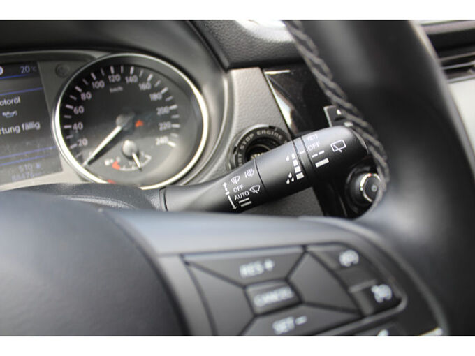 Nissan Qashqai 1.3 DIG-T ZAMA Navi Panoramaglasdach 