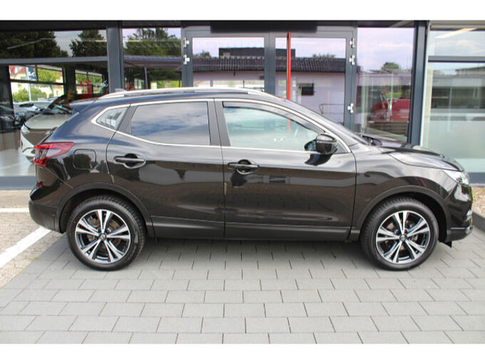 Nissan Qashqai 1.3 DIG-T ZAMA Navi Panoramaglasdach 