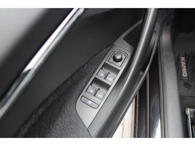 SKODA Kamiq 1.0 TSI Style OPF AHK LED ALU PDC 