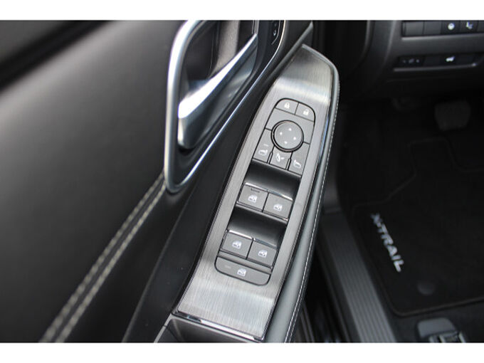 Nissan X-Trail 1,5 VC-T e-4orce Tekna Bose Glasdach