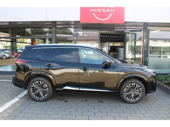Nissan X-Trail 1,5 VC-T e-4orce Tekna Bose Glasdach