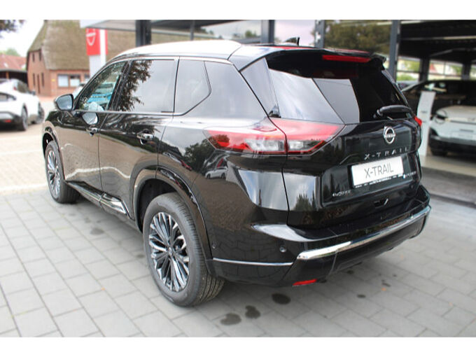 Nissan X-Trail 1,5 VC-T e-4orce Tekna Bose Glasdach