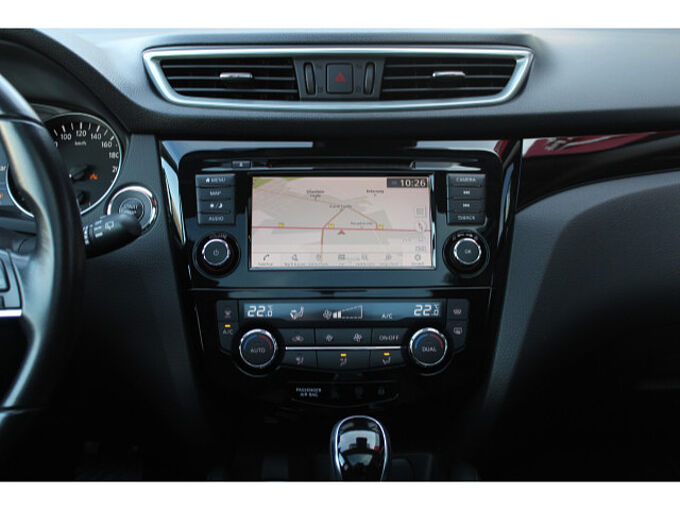Nissan Qashqai 1.3 DIG-T N-Connecta AT Winter PGD 