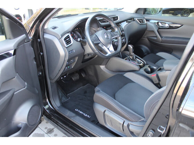 Nissan Qashqai 1.3 DIG-T N-Connecta AT Winter PGD 
