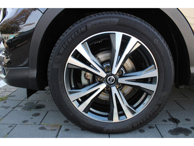 Nissan Qashqai 1.3 DIG-T N-Connecta AT Winter PGD 