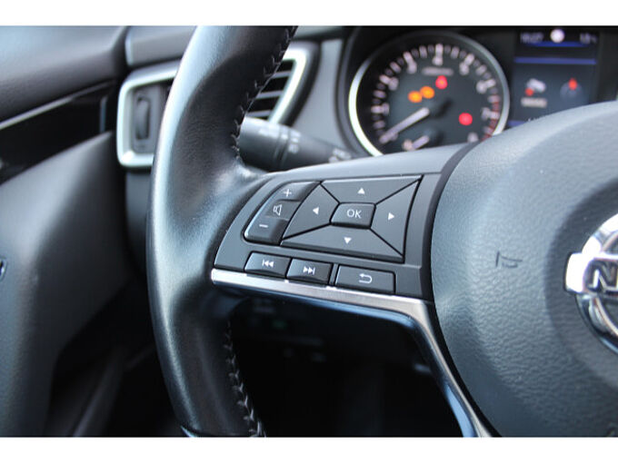 Nissan Qashqai 1.3 DIG-T N-Connecta AT Winter PGD 