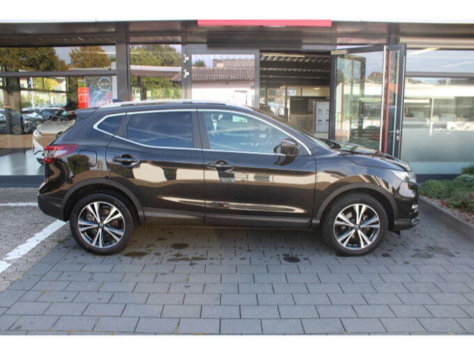 Nissan Qashqai 1.3 DIG-T N-Connecta AT Winter PGD 