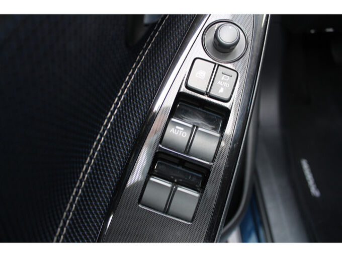 Mazda 2 1.5 SKYACTIV-G 90 M-Hybrid Sports-Line Navi 