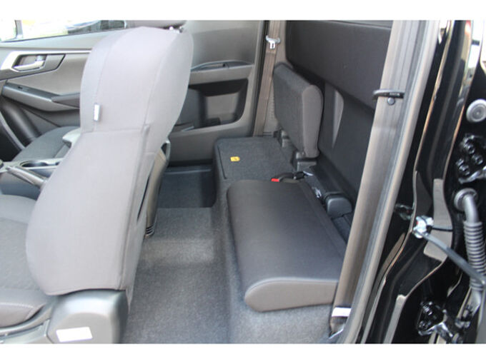 Isuzu D-Max 4x4 Space Cab 2.2 D LS Automatik