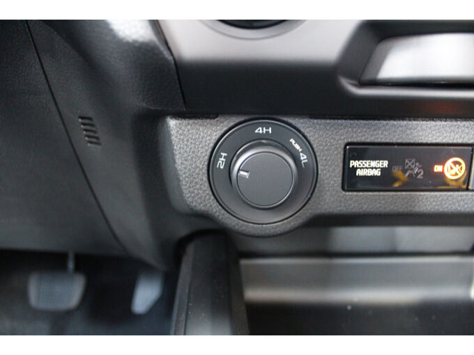 Isuzu D-Max 4x4 Space Cab 2.2 D LS Automatik