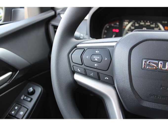 Isuzu D-Max 4x4 Space Cab 2.2 D LS Automatik