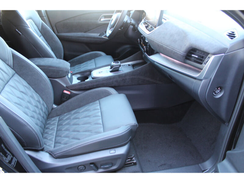 Nissan Qashqai 1.3 DIG-T Tekna+ Automatik 20 Zoll 1.3 DIG-T Tekna+ Automatik 20 Zoll