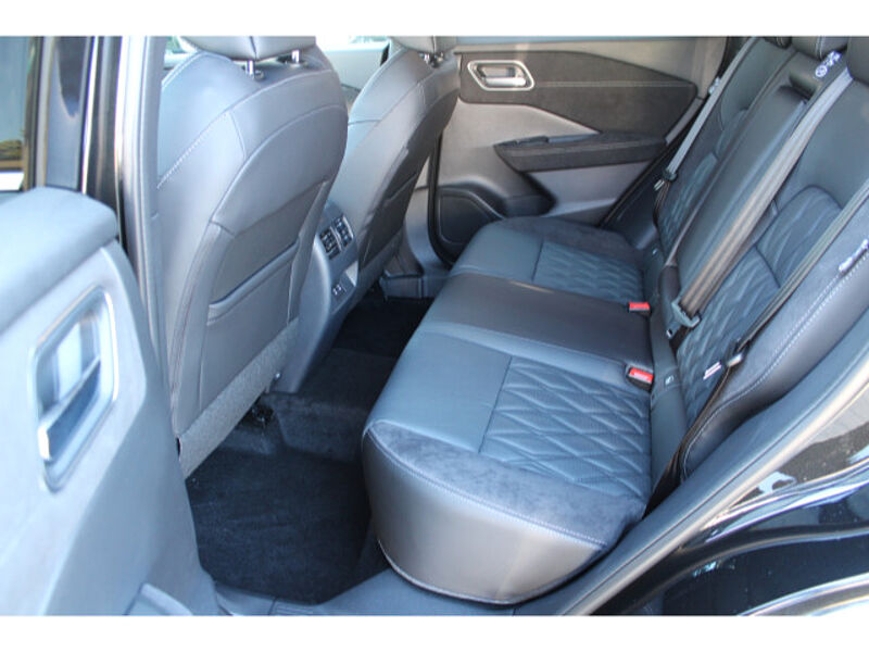 Nissan Qashqai 1.3 DIG-T Tekna+ Automatik 20 Zoll 1.3 DIG-T Tekna+ Automatik 20 Zoll