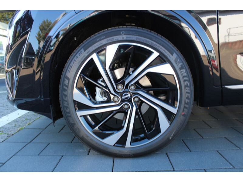 Nissan Qashqai 1.3 DIG-T Tekna+ Automatik 20 Zoll 1.3 DIG-T Tekna+ Automatik 20 Zoll