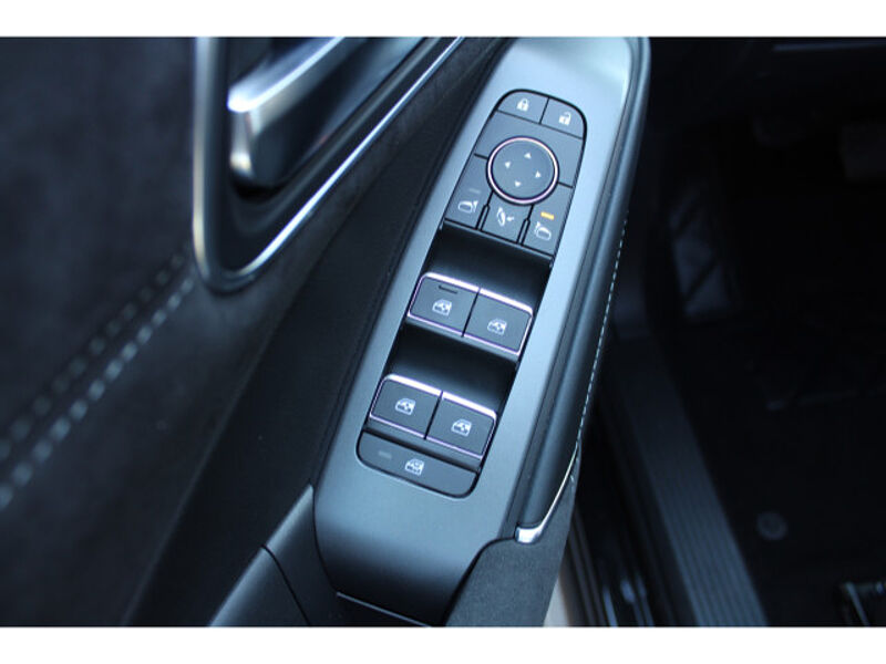 Nissan Qashqai 1.3 DIG-T Tekna+ Automatik 20 Zoll 1.3 DIG-T Tekna+ Automatik 20 Zoll