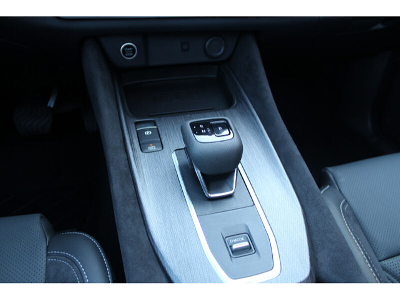 Nissan Qashqai 1.3 DIG-T Tekna+ Automatik 20 Zoll 1.3 DIG-T Tekna+ Automatik 20 Zoll