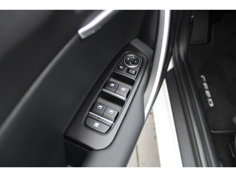 Kia cee'd Sportswagon 1.5 T-GDI LX AT Klimaautomatik 1.5 T-GDI LX AT Klimaautomatik