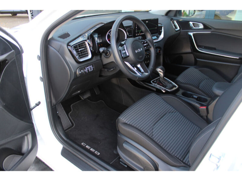 Kia cee'd Sportswagon 1.5 T-GDI LX AT Klimaautomatik 1.5 T-GDI LX AT Klimaautomatik