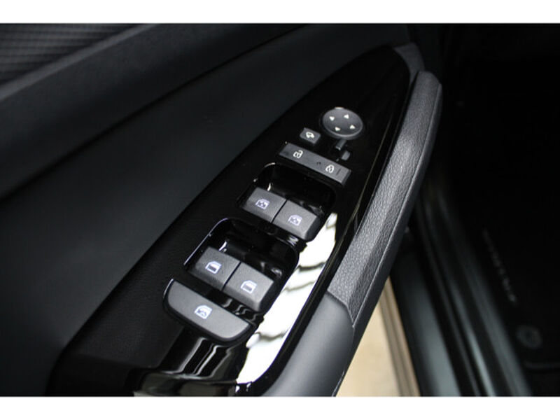 Kia Sportage AWD 1.6 CRDi Spirit AT Leder Drive AWD 1.6 CRDi Spirit AT Leder Drive