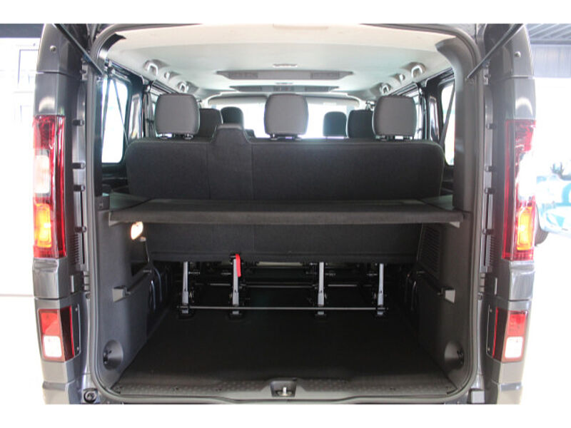 Nissan Primastar L1H1 Kombi 2.0 dCi Tekna Navi Design L1H1 Kombi 2.0 dCi Tekna Navi Design