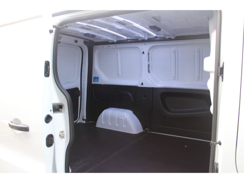 Nissan Primastar Kasten L1H1 2.0 dCi N-Connecta LRB AHK Kasten L1H1 2.0 dCi N-Connecta LRB AHK