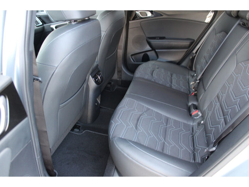 Kia CEED 1.5 T-GDI Nightline LED NAVI cee'd