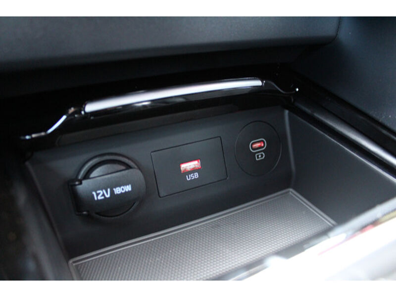 Kia CEED 1.5 T-GDI Nightline LED NAVI cee'd