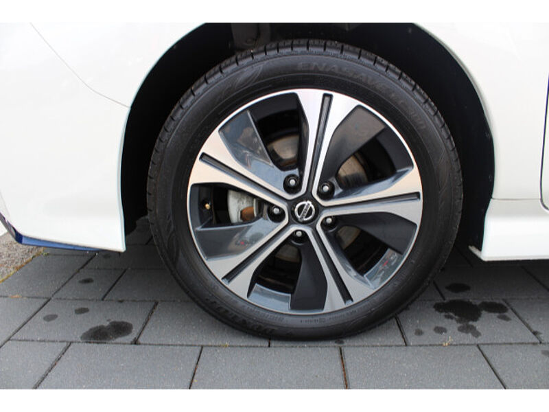 Nissan Leaf 62 kWh e+ N-CONNECTA LED Winter