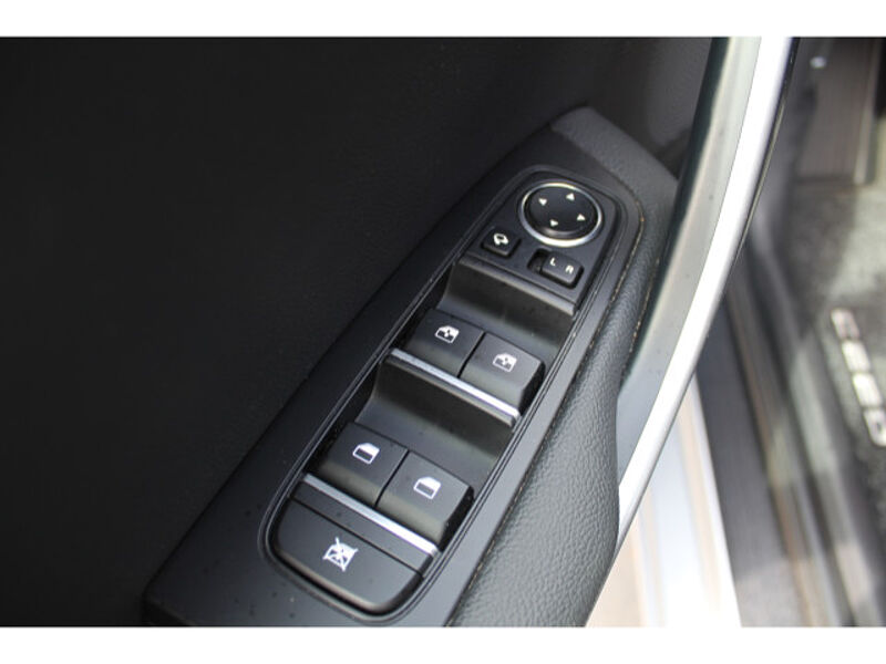 Kia cee'd 5türig 1.0 T-GDI Gold Plus Klimaautomatik