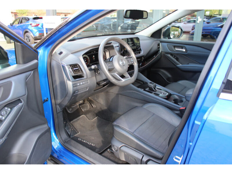 Nissan Qashqai 1.3 DIG-T Premiere Edition AT LED AHK N-CONNECTA