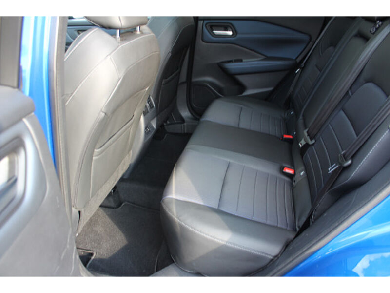 Nissan Qashqai 1.3 DIG-T Premiere Edition AT LED AHK N-CONNECTA